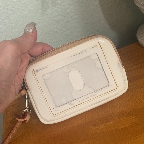 Small Dooney and Bourke wristlet - Picture 2 of 9